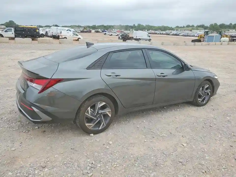 KMHLM4DG5SU985094 2025 HYUNDAI ELANTRA-2