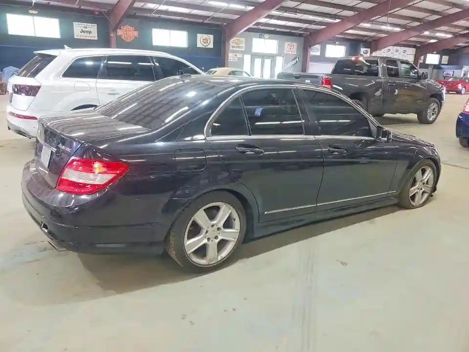 WDDGF8BB1BR183603 2011 MERCEDES-BENZ C-CLASS-2