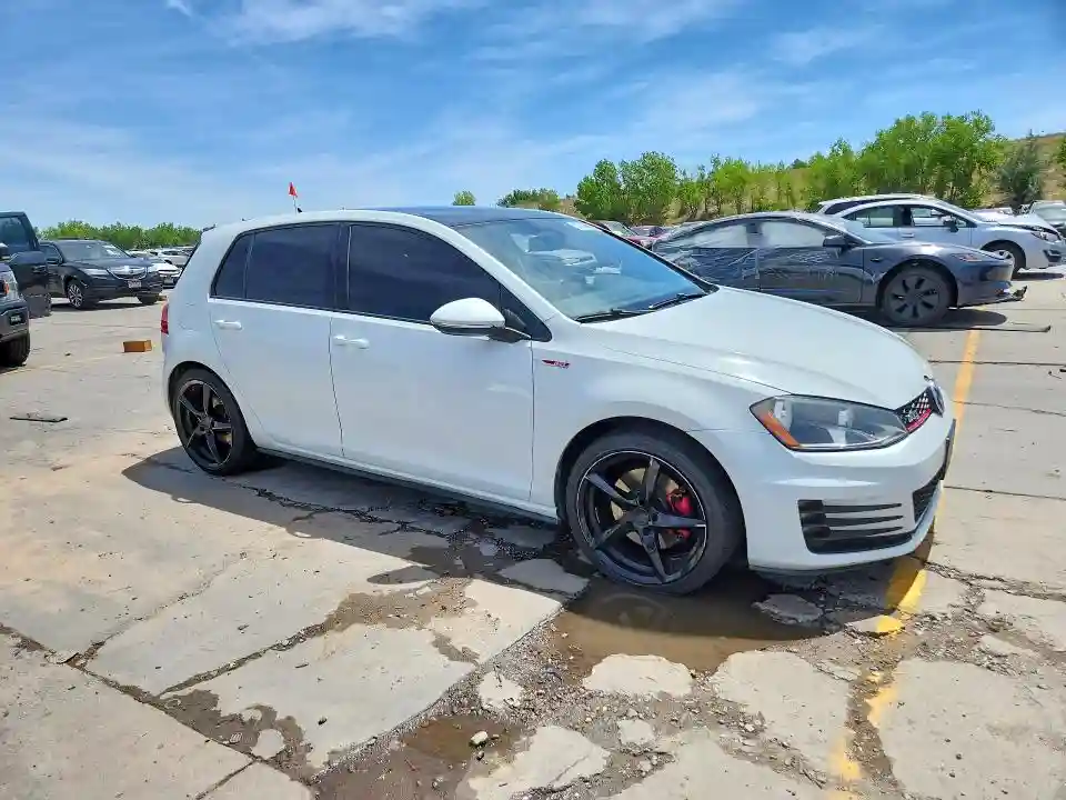 3VW4T7AU1FM065252 2015 VOLKSWAGEN GTI-3