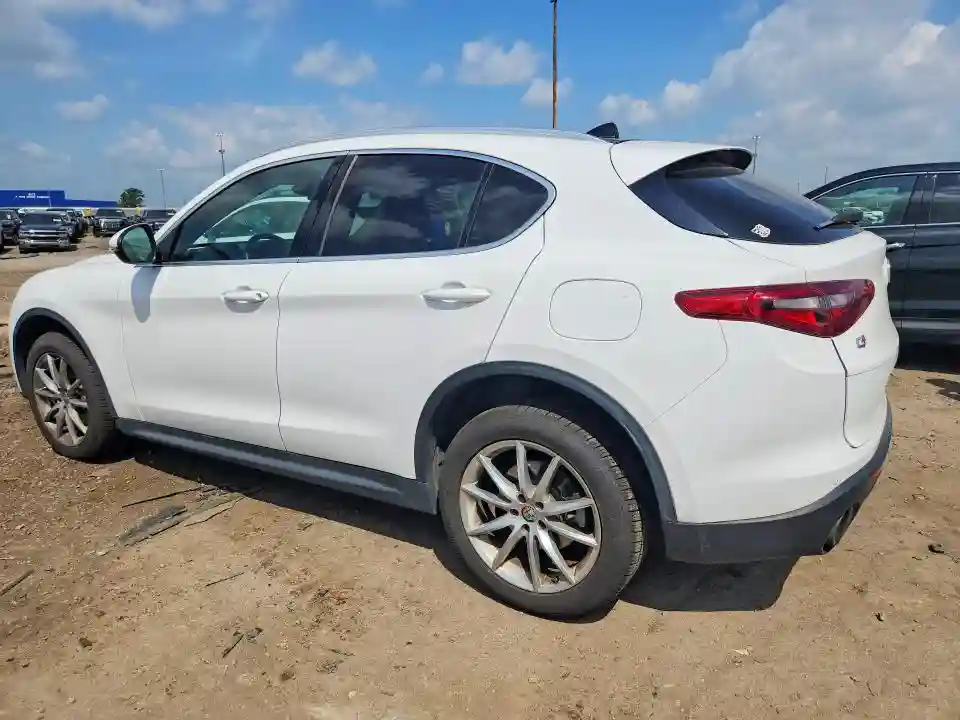 ZASFAKBN3J7B84443 2018 ALFA ROMEO STELVIO-1