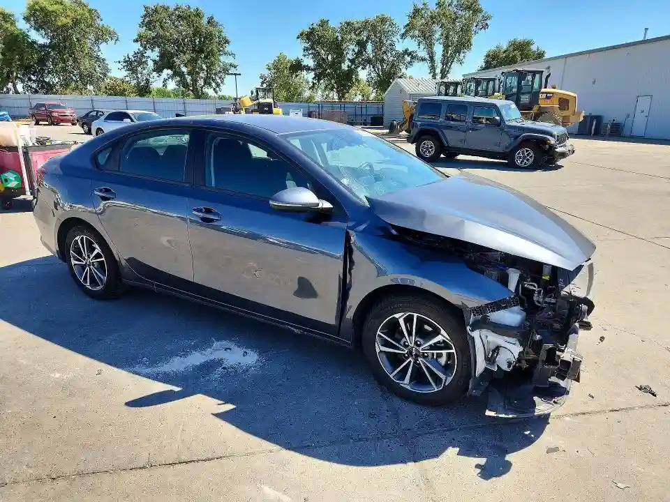 3KPF24ADXNE478177 2022 KIA FORTE-3