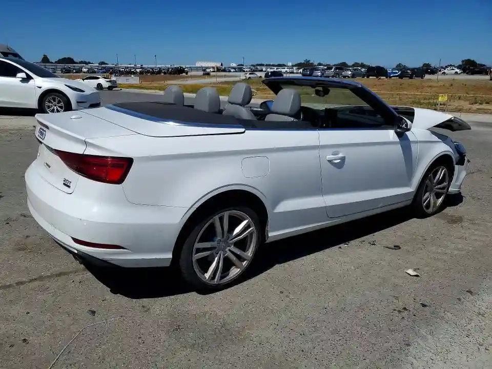 WAU78LFF2J1014589 2018 AUDI A3-2