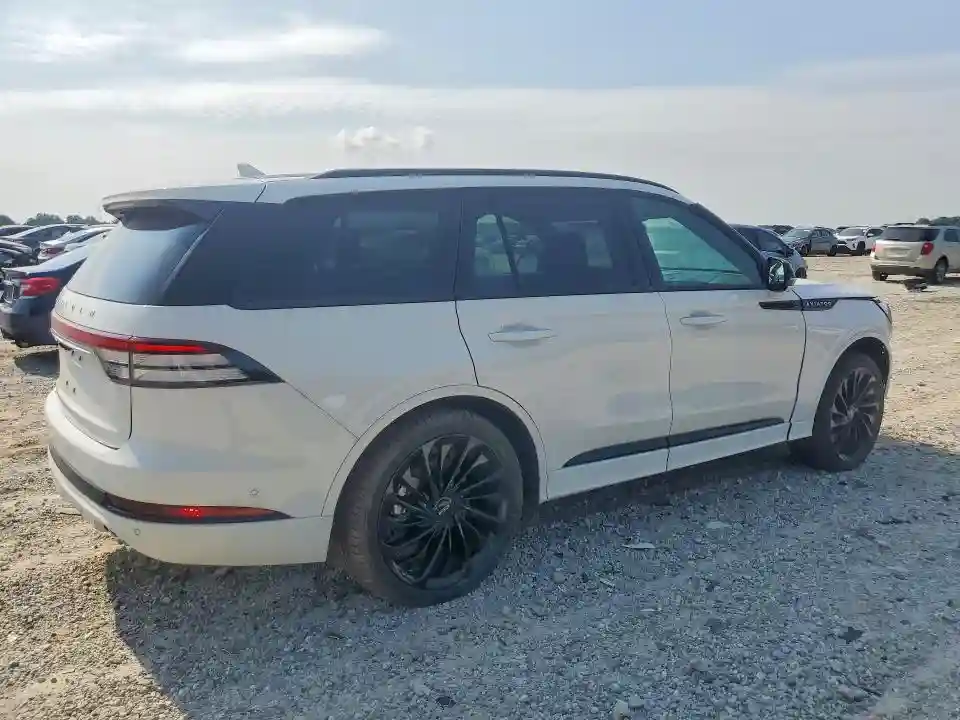5LM5J7WC3PGL24518 2023 LINCOLN AVIATOR-2