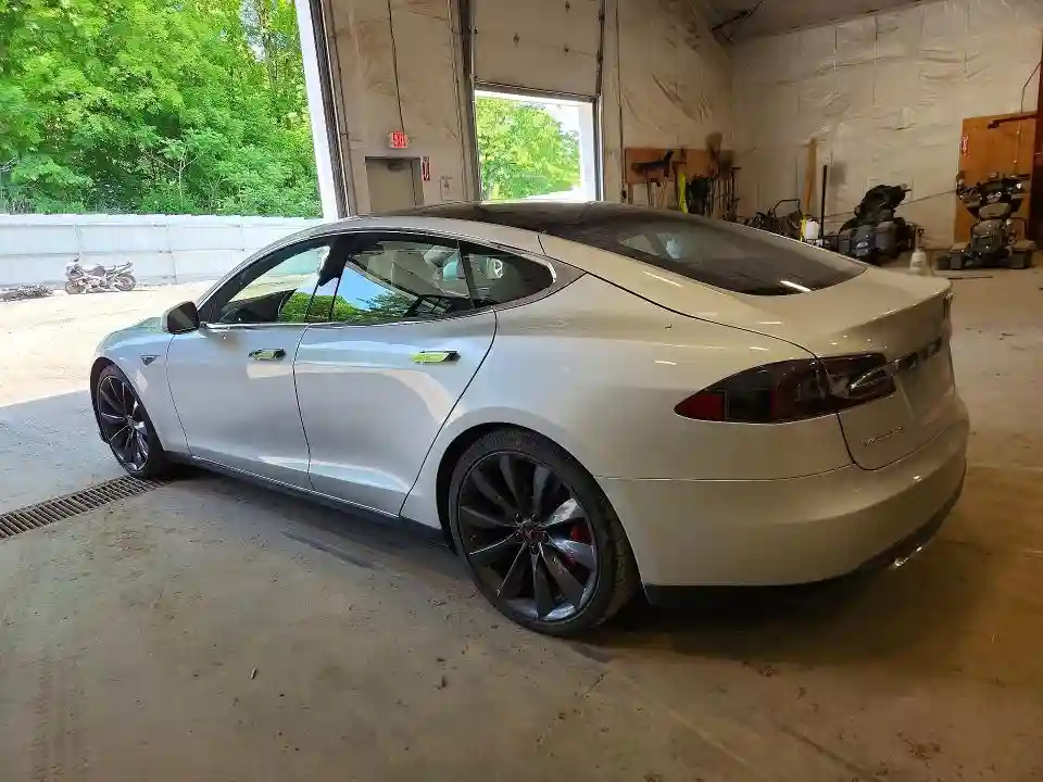 5YJSA1H12EFP43583 2014 TESLA MODEL S-1