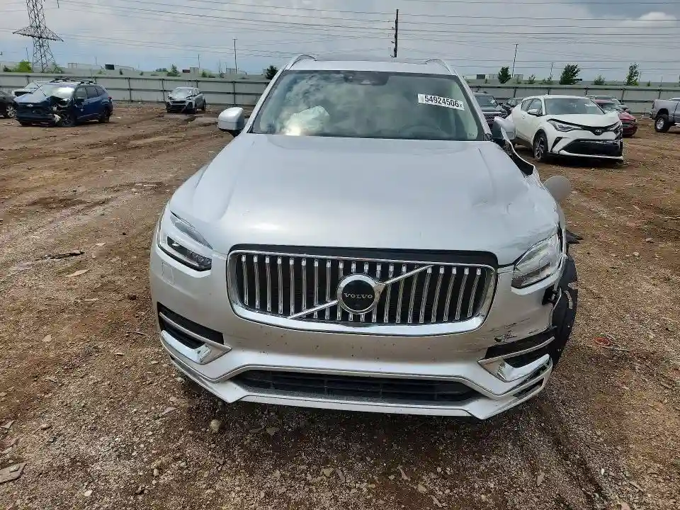 YV4BR00L5M1703230 2021 VOLVO XC90-4