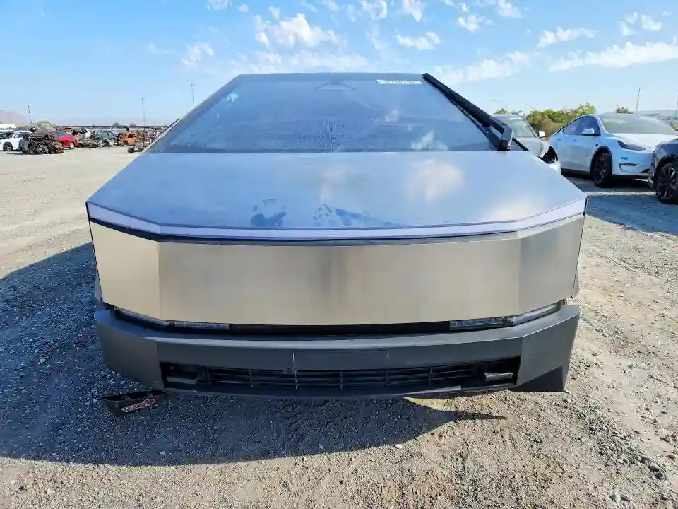 7G2CEHED7RA007061 2024 TESLA CYBERTRUCK-4