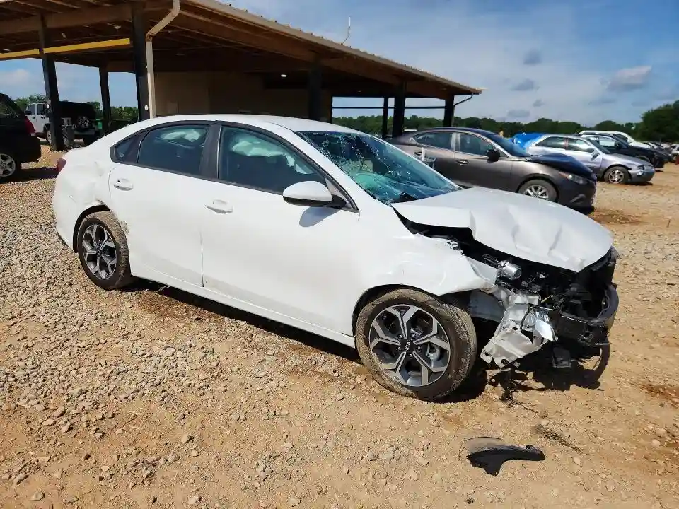 3KPF24AD3KE053394 2019 KIA FORTE LXS-3