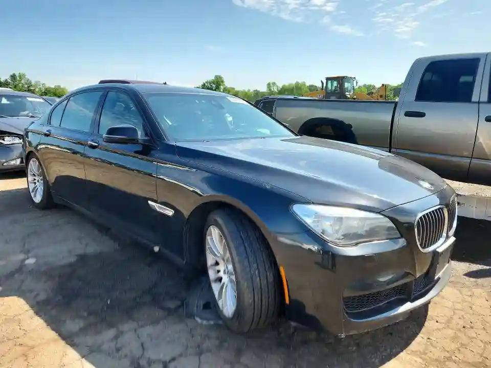 WBAYF8C58DD139716 2013 BMW 7 SERIES-3