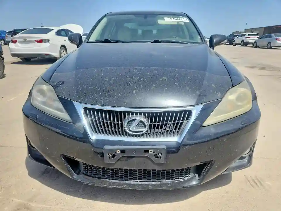 JTHBE5C29B5026704 2011 LEXUS IS-4
