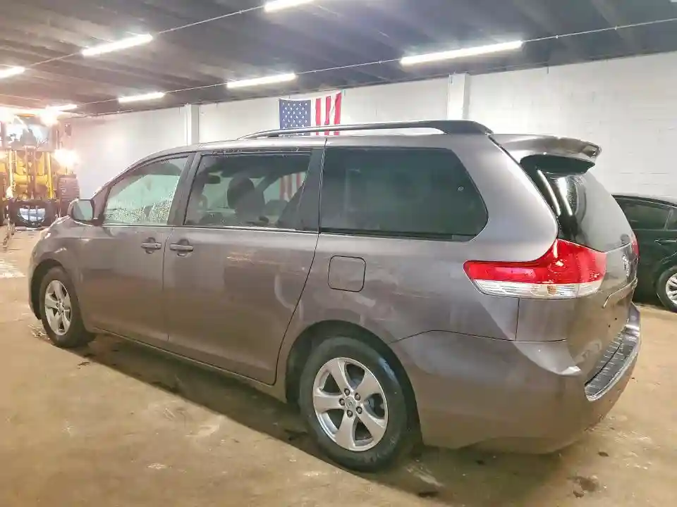 5TDKK3DC3DS389762 2013 TOYOTA SIENNA-1