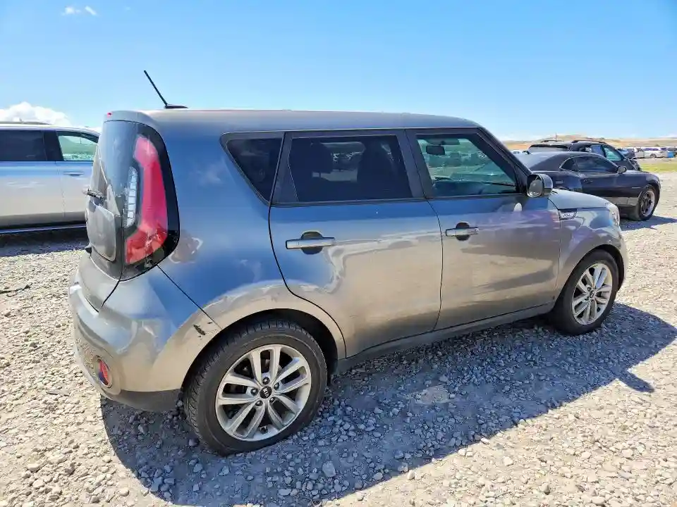 KNDJP3A53J7540754 2018 KIA SOUL-2