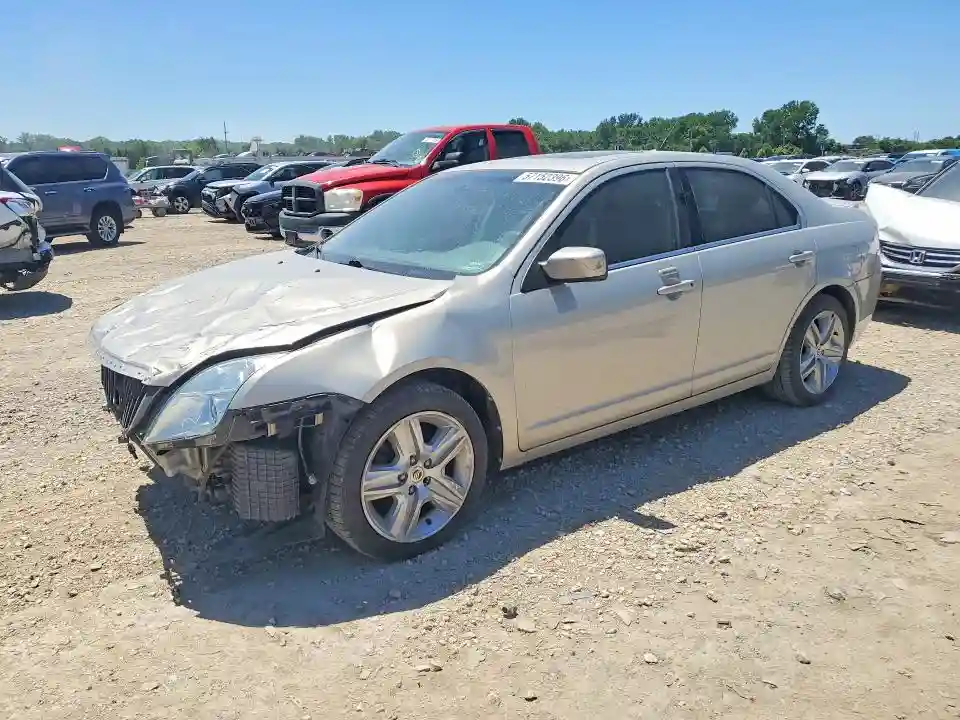 3MEHM0HA2AR642675 2010 MERCURY MILAN FWD-0