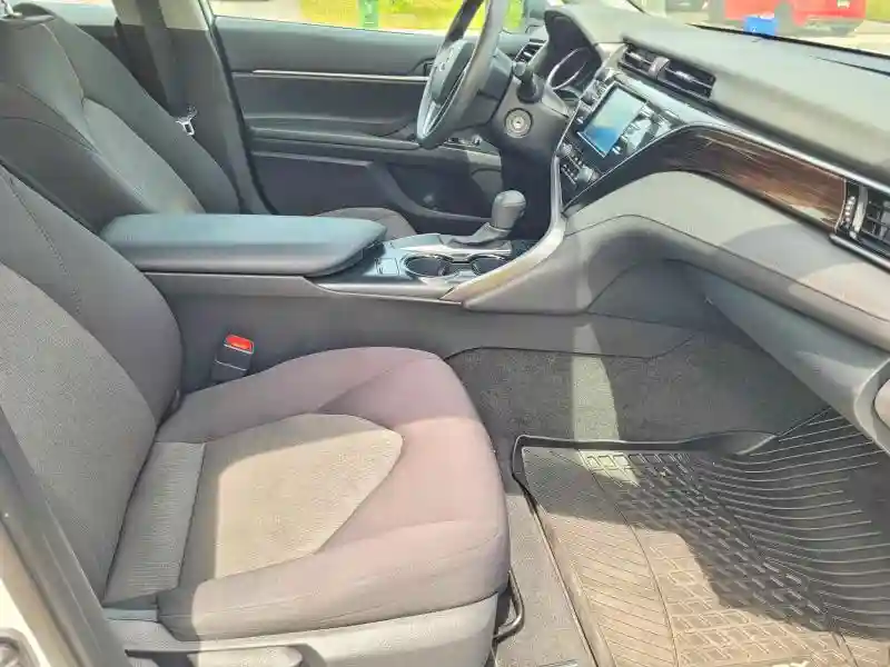 4T1C11AK8LU926137 2020 TOYOTA CAMRY-4
