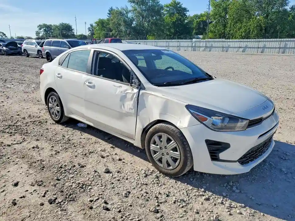 3KPA24AD0NE446056 2022 KIA RIO-3
