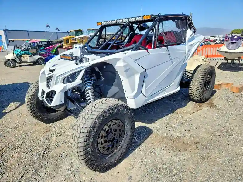 3JBVXAV42LK000097 2020 CAN-AM SIDEBYSIDE-1