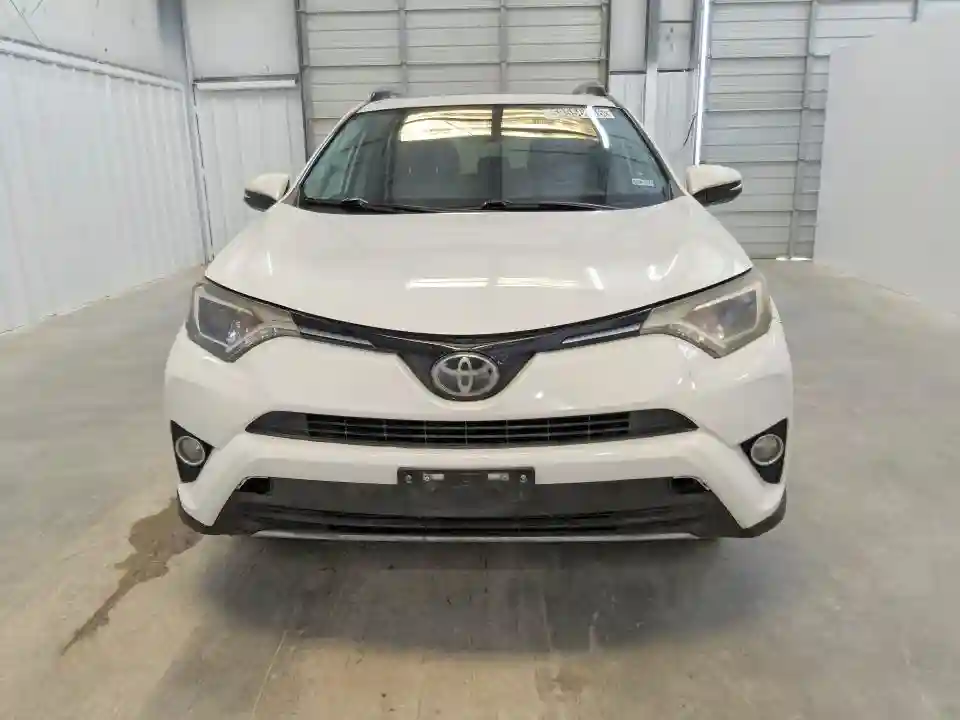 2T3RFREV6JW750787 2018 TOYOTA RAV4-4