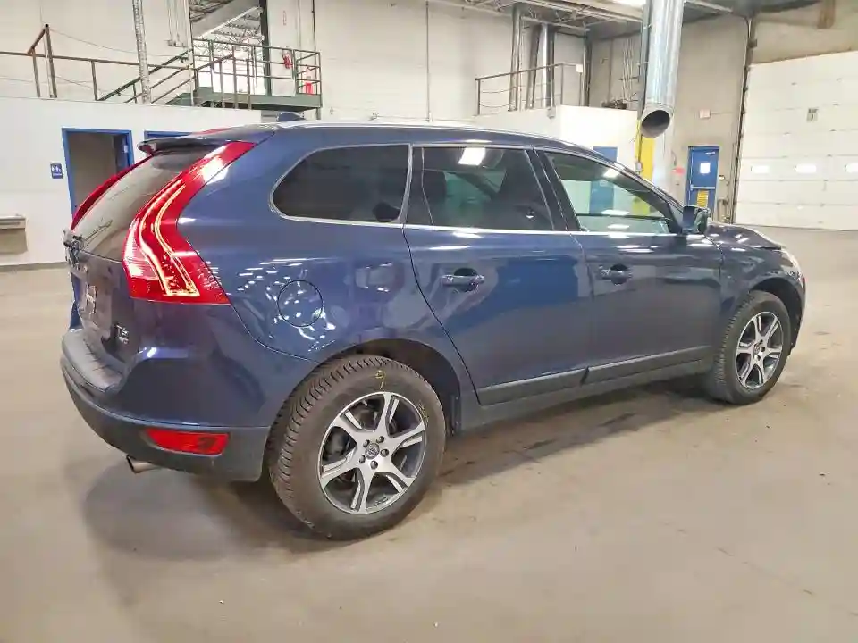 YV4902DZ3D2461812 2013 VOLVO XC60-2