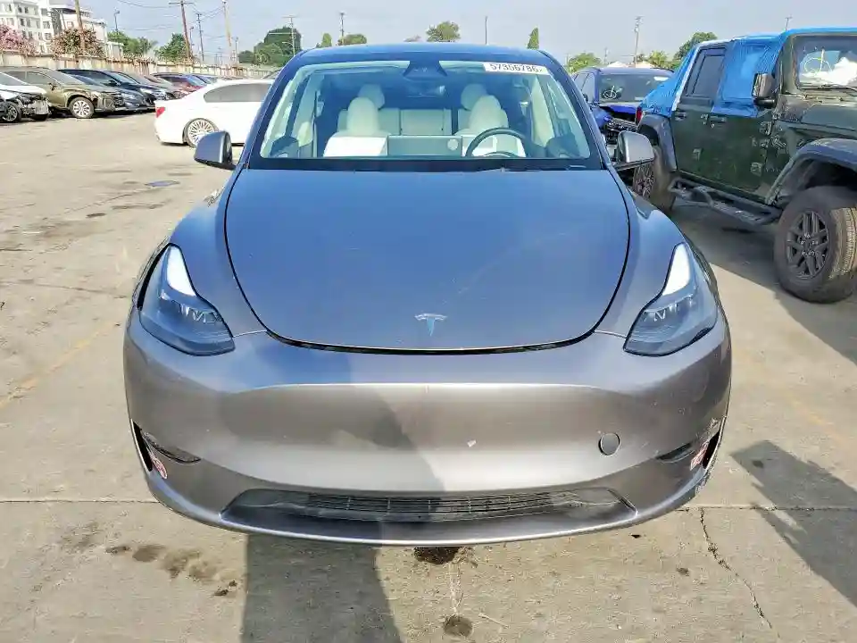 7SAYGAEE6SF219870 2025 TESLA MODEL Y-4