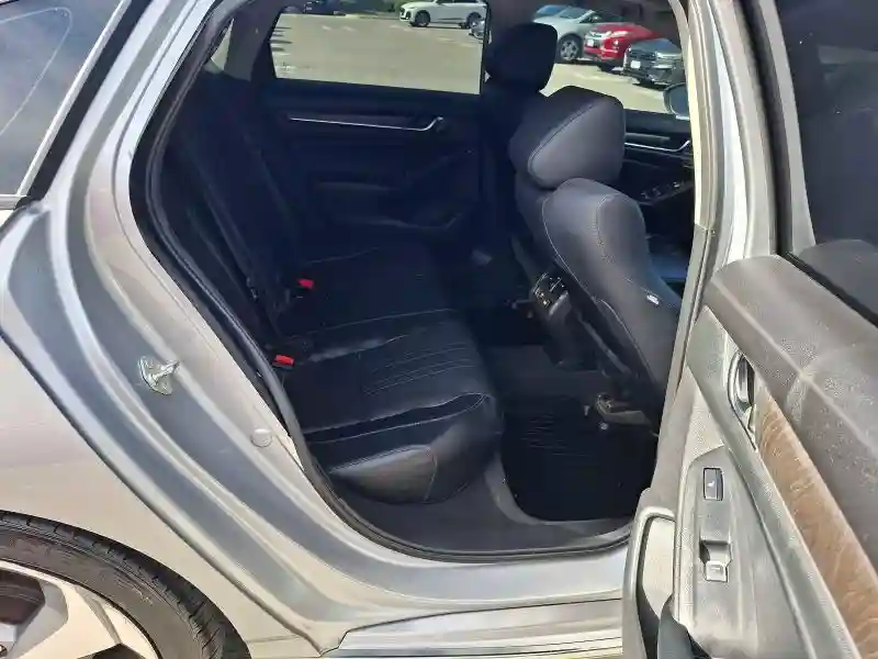 1HGCV1F96JA805394 2018 HONDA ACCORD-5