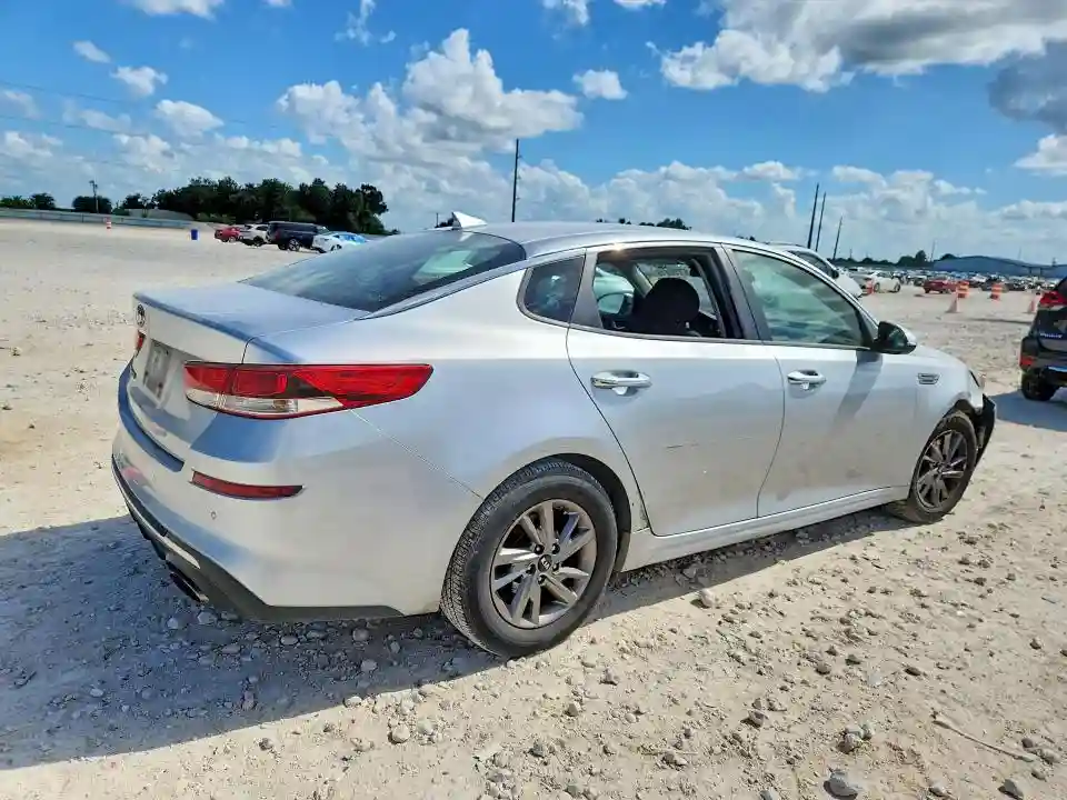 5XXGT4L35KG282091 2019 KIA OPTIMA-2