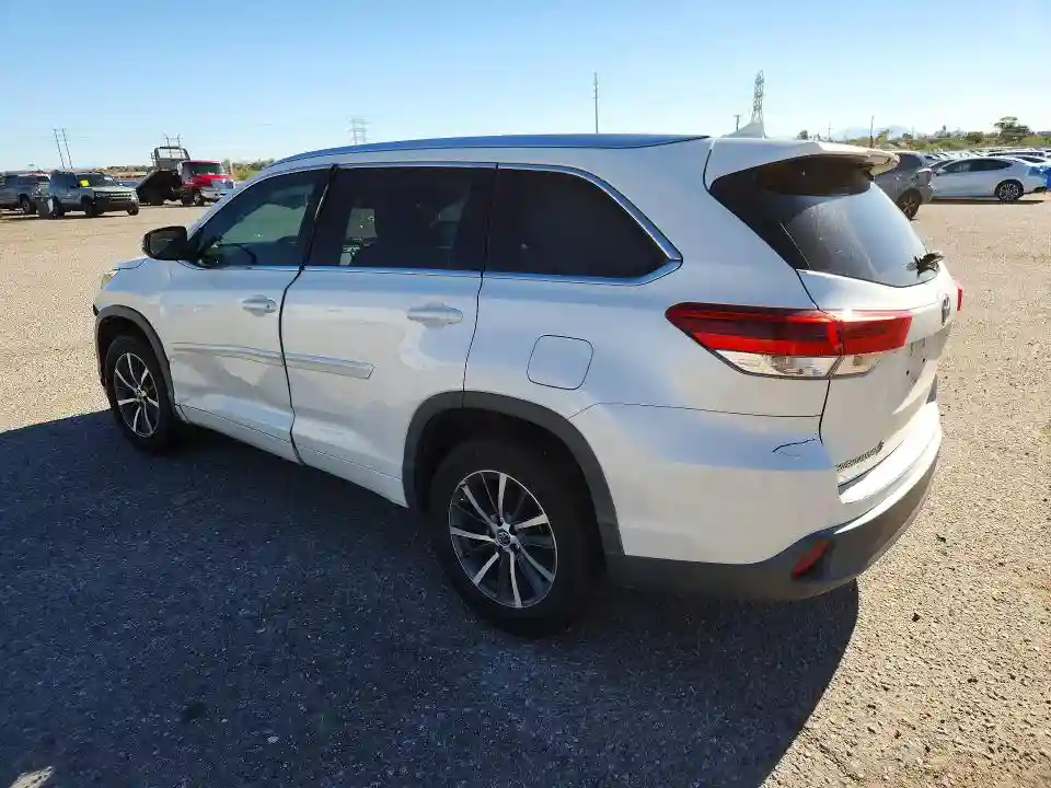 5TDKZRFH2HS517941 2017 TOYOTA HIGHLANDER-1