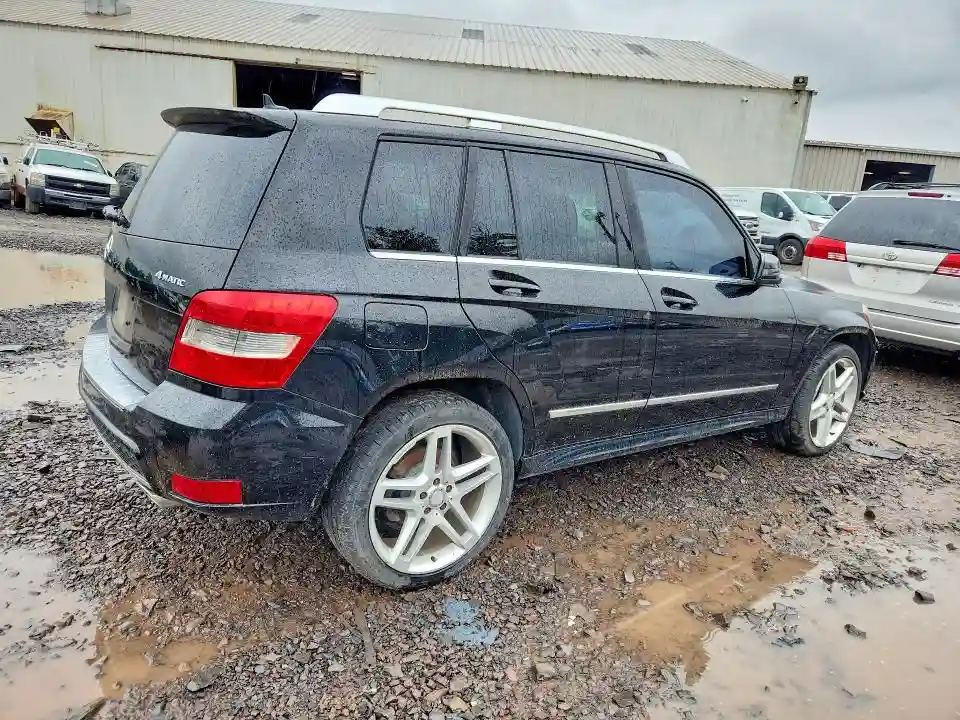 WDCGG8HB7BF527915 2011 MERCEDES-BENZ GLK-CLASS-2