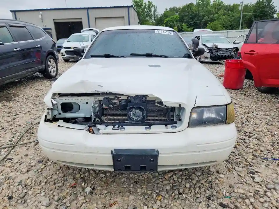 2FABP7BV8BX181235 2011 FORD CROWN VIC-4