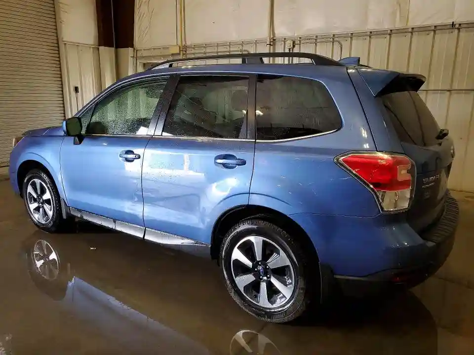 JF2SJARC5JH544135 2018 SUBARU FORESTER-1