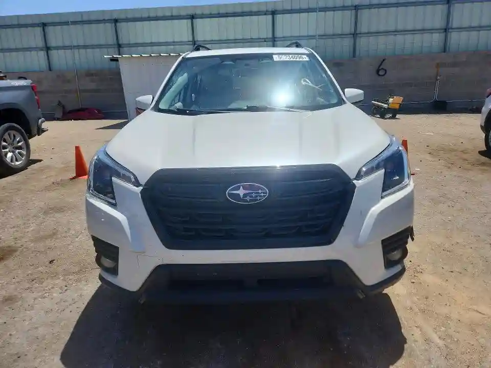 JF2SKADC7NH444743 2022 SUBARU FORESTER-4