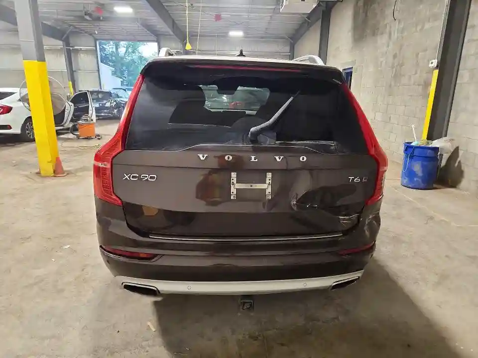 YV4A22PK5J1321560 2018 VOLVO XC90-5
