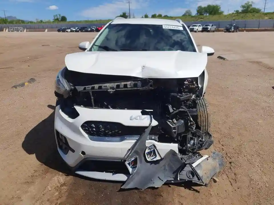 KNDCB3LCXN5534664 2022 KIA NIRO-4
