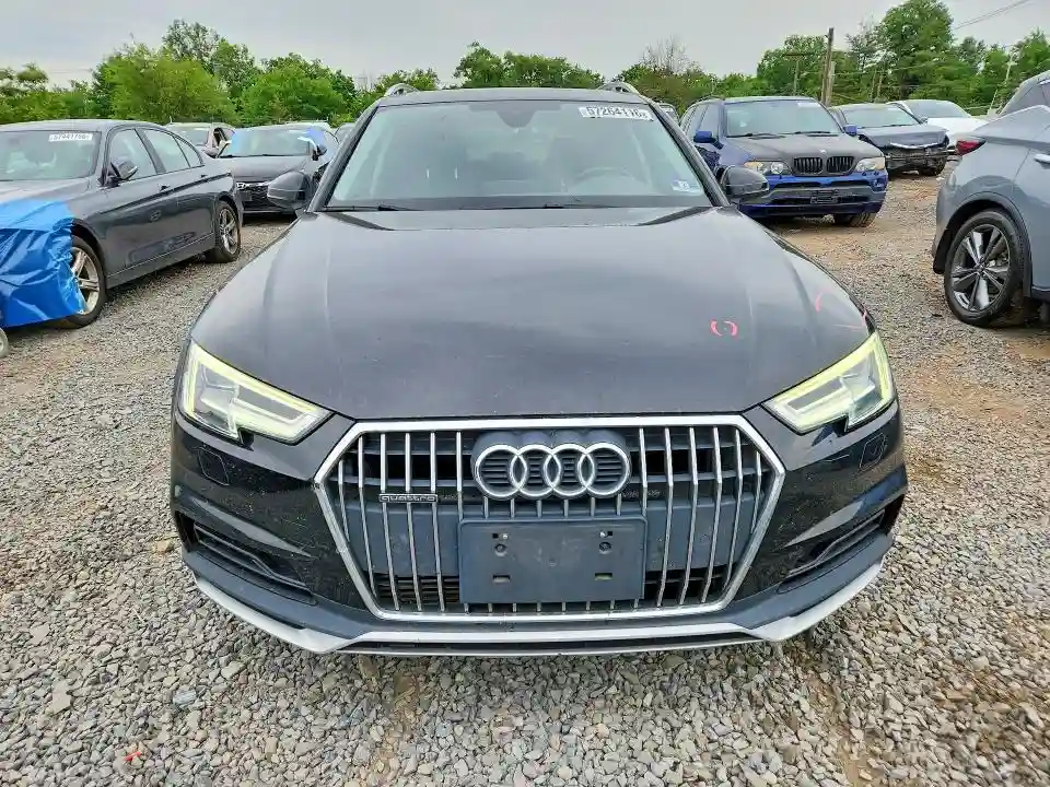 WA18NAF45HA106030 2017 AUDI A4-4