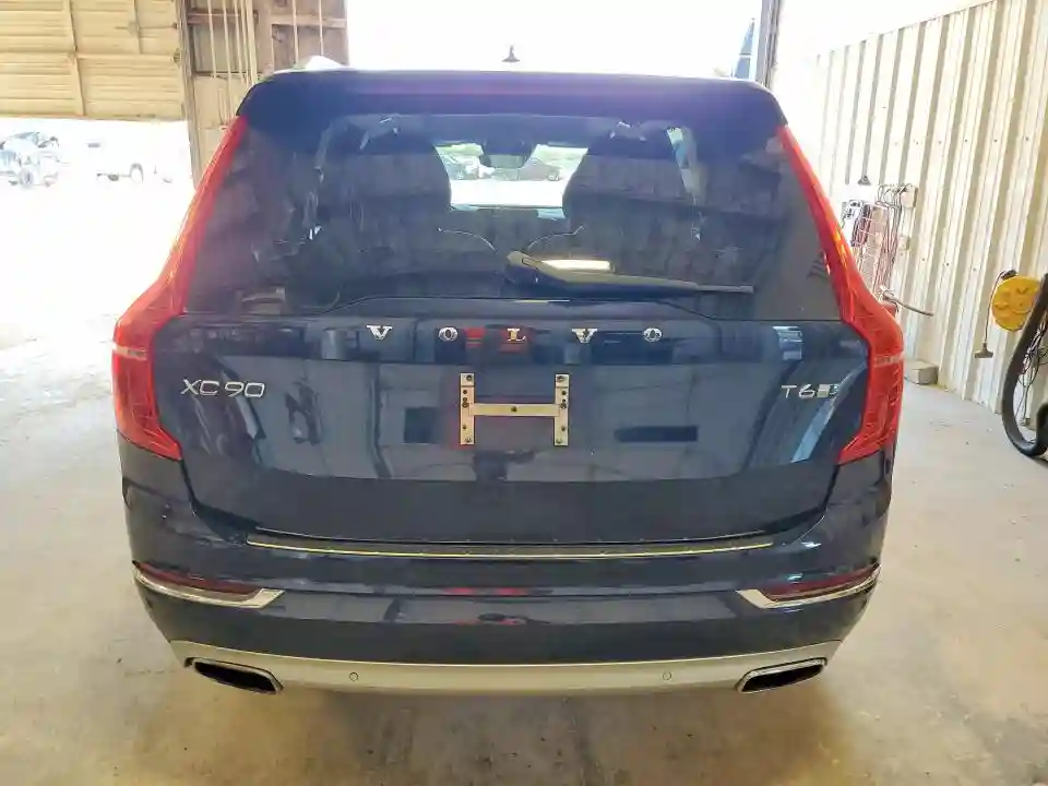 YV4A22PL8H1175450 2017 VOLVO XC90-5