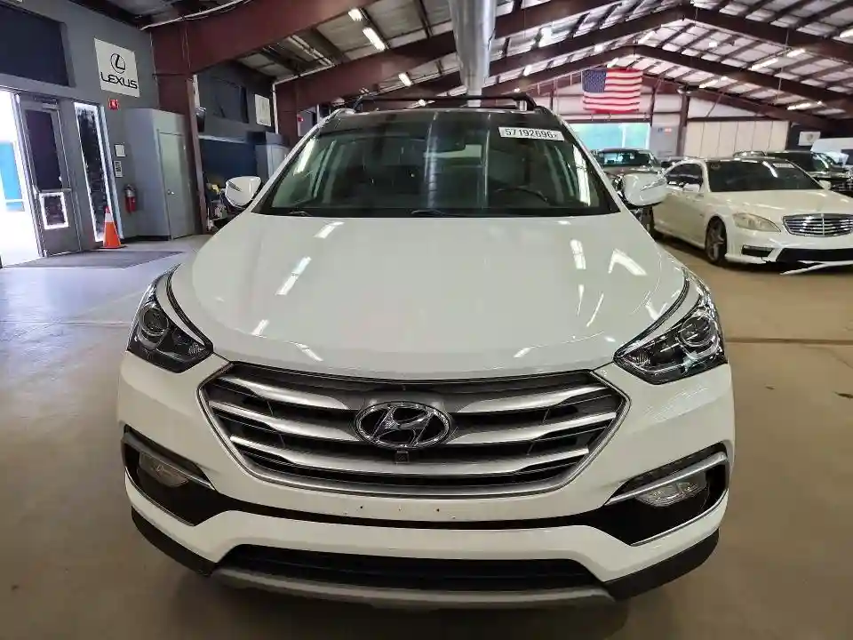 5XYZUDLB1JG556569 2018 HYUNDAI SANTA FE-4