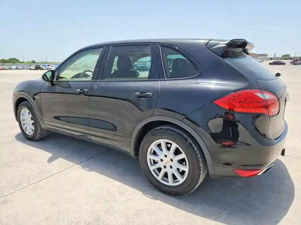 WP1AE2A27DLA15504 2013 PORSCHE CAYENNE-1