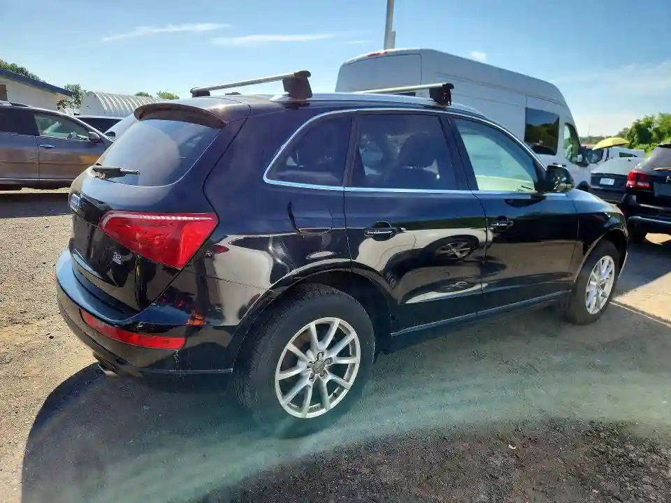 WA1CKAFP3AA077792 2010 AUDI Q5-2