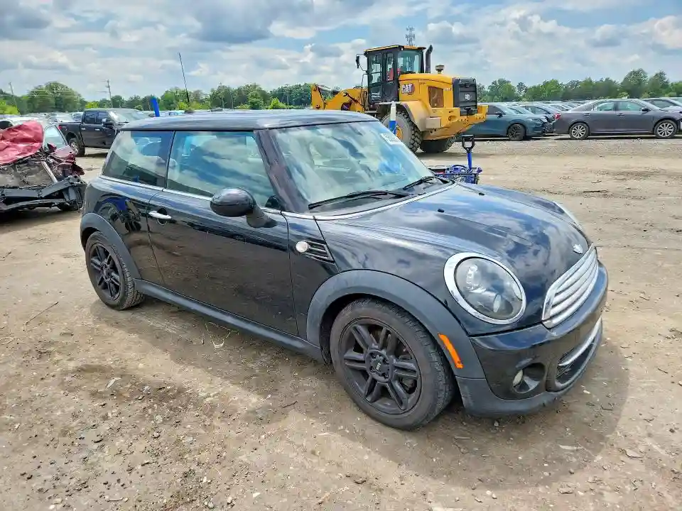 WMWSU3C54DT374988 2013 MINI COOPER-3