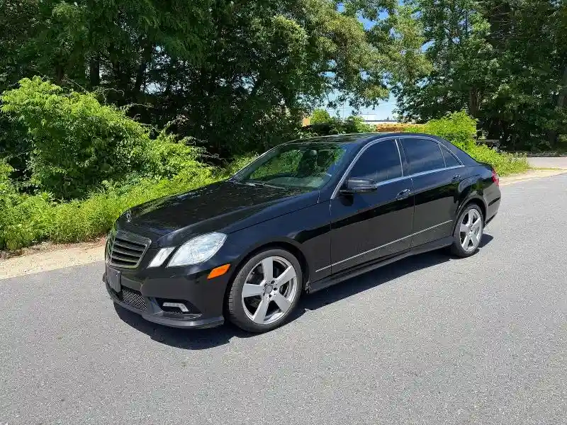 WDDHF8HB0BA325966 2011 MERCEDES-BENZ E-CLASS-0