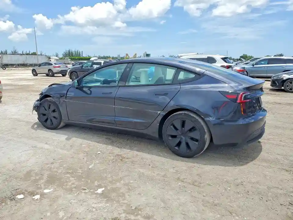 5YJ3E1EA8RF871717 2024 TESLA MODEL 3-1