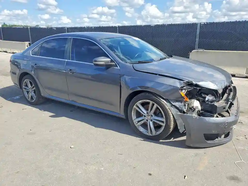 1VWBH7A35EC014188 2014 VOLKSWAGEN PASSAT-3