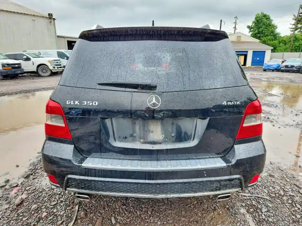 WDCGG8HB7BF527915 2011 MERCEDES-BENZ GLK-CLASS-5