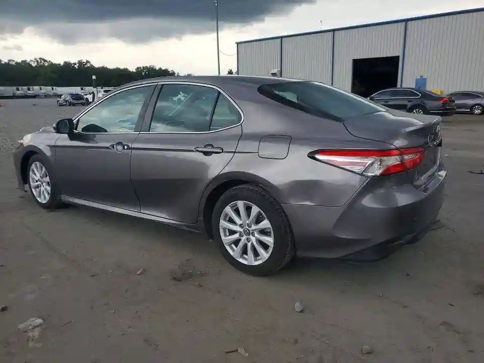 4T1B11HK4JU141399 2018 TOYOTA CAMRY-1