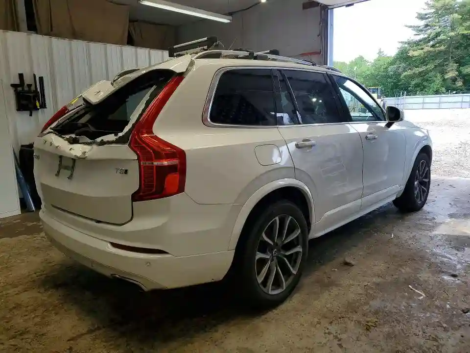 YV4102XK0H1139135 2017 VOLVO XC90-2