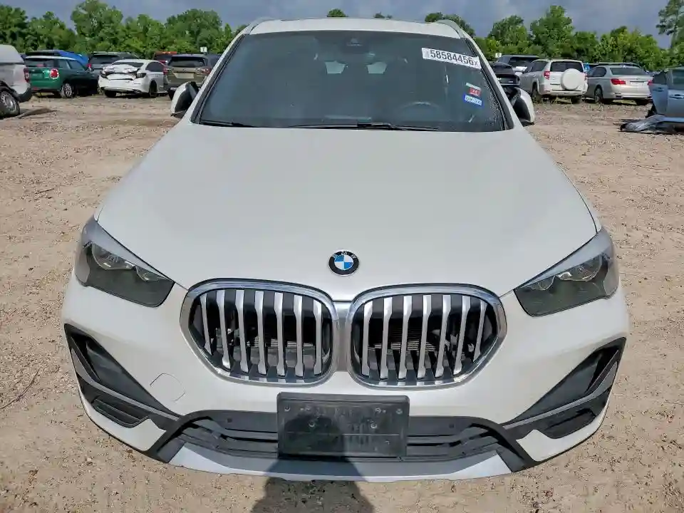 WBXJG7C04L5R63739 2020 BMW X1-4