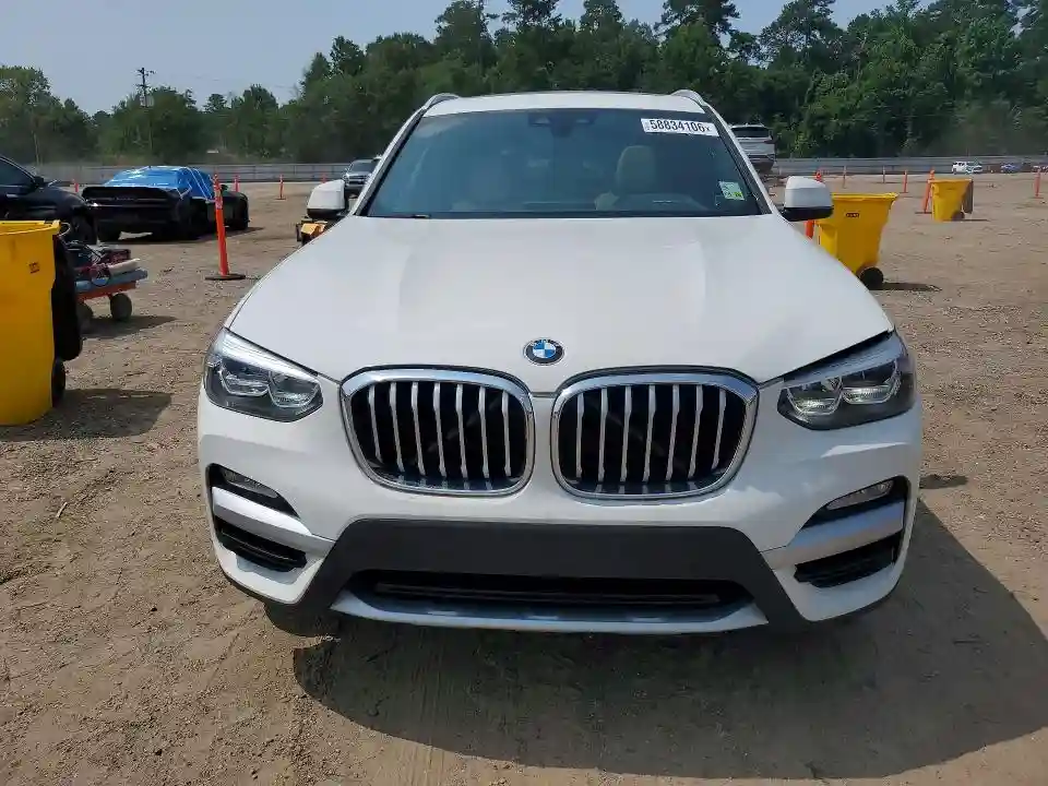 5UXTR7C59KLE93697 2019 BMW X3-4
