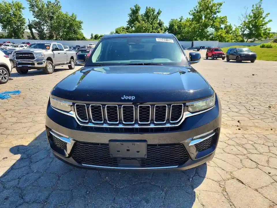 1C4RJYB6XN8748946 2022 JEEP GRAND CHEROKEE-4
