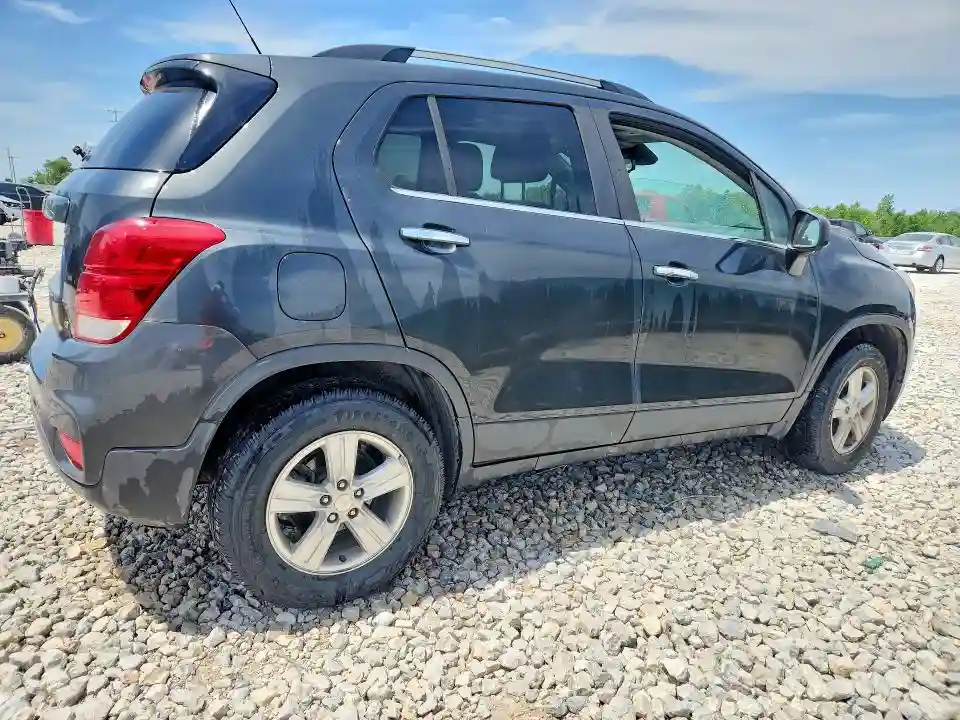 3GNCJPSB2JL221399 2018 CHEVROLET TRAX-2