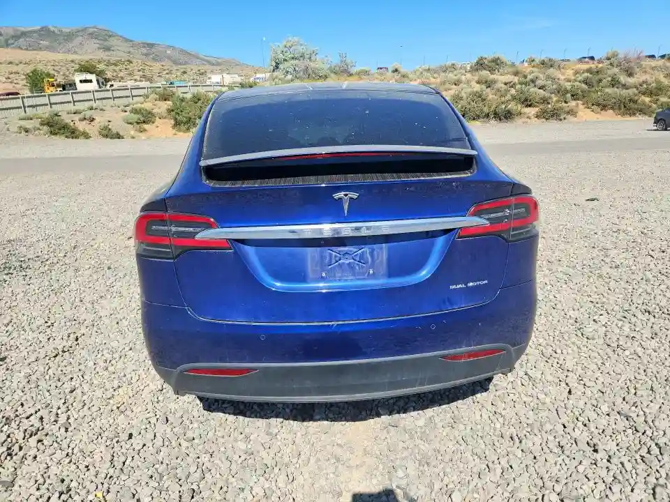5YJXCAE21LF238211 2020 TESLA MODEL X-5