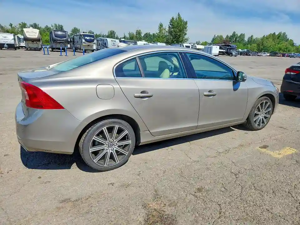 LYV612TK1GB101206 2016 VOLVO S60-2
