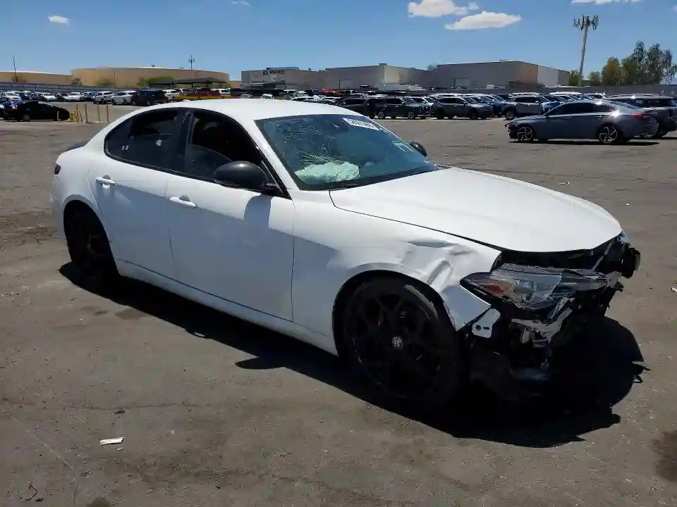 ZARFAMAN3L7634302 2020 ALFA ROMEO GIULIA-3